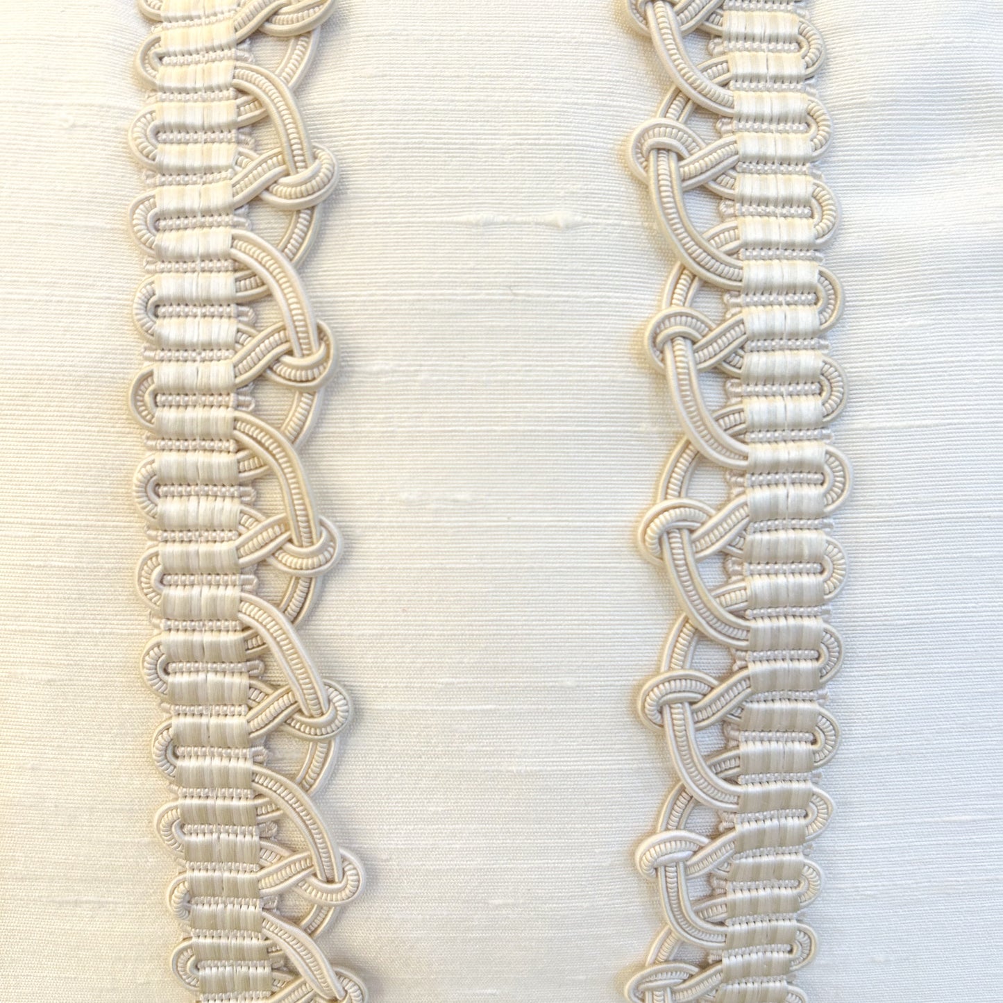 Custom Lux Silk Lumbar with French Scallop Trim