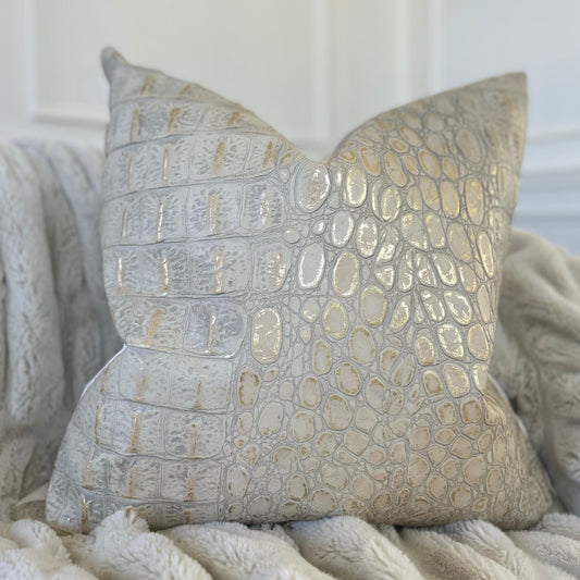 22x22 Croc & Oyster Linen