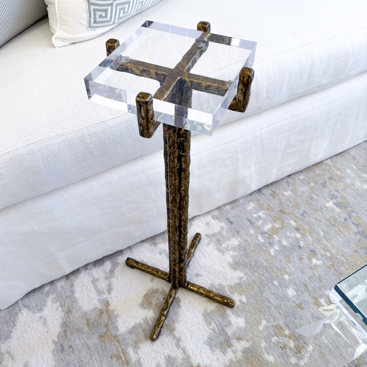 Martini Table Vine